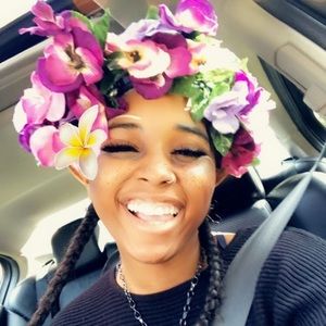 Meet your Posher, X'yan